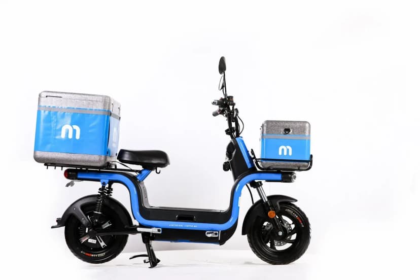 Електроскутер AIMA U1s - вид спереду